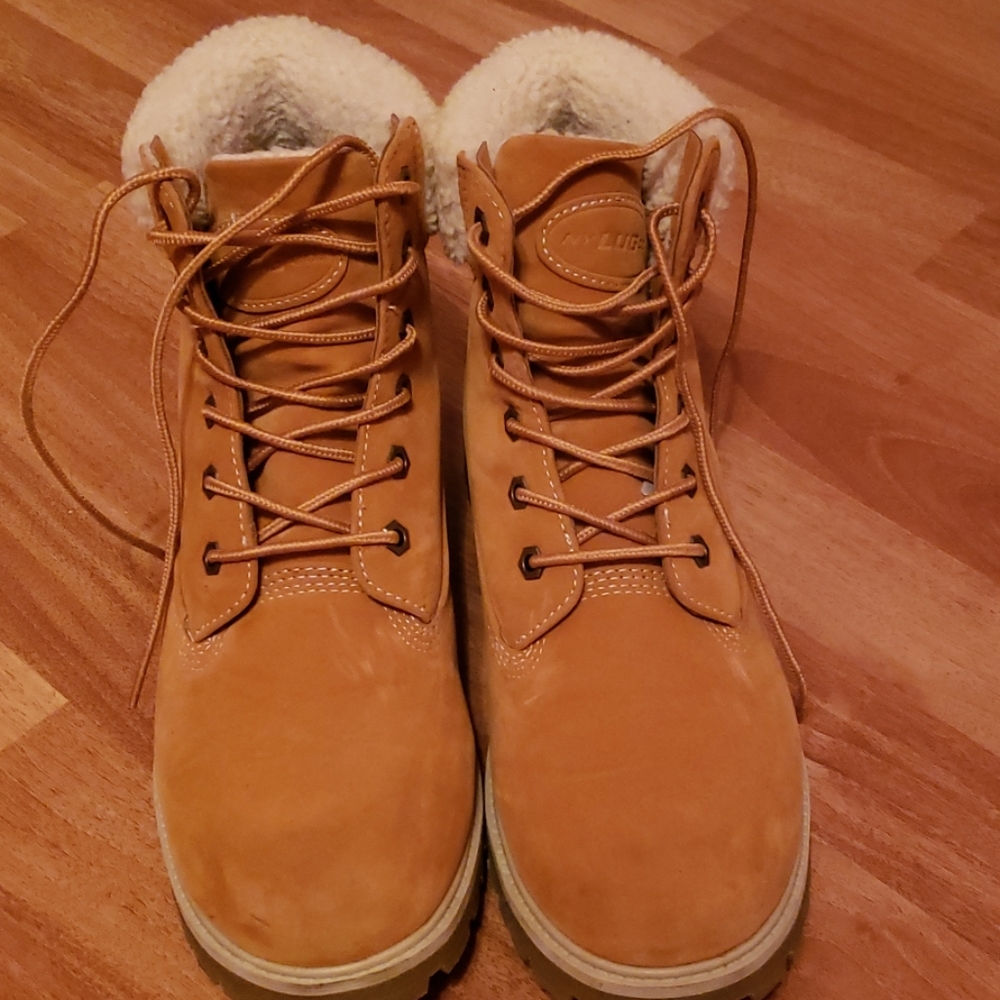 Boots - Picture 1 of 3
